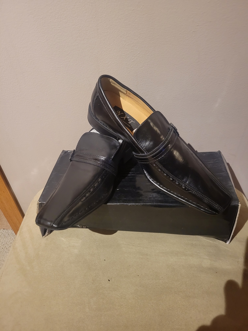 Men's Black Slip-On Dress Loafers